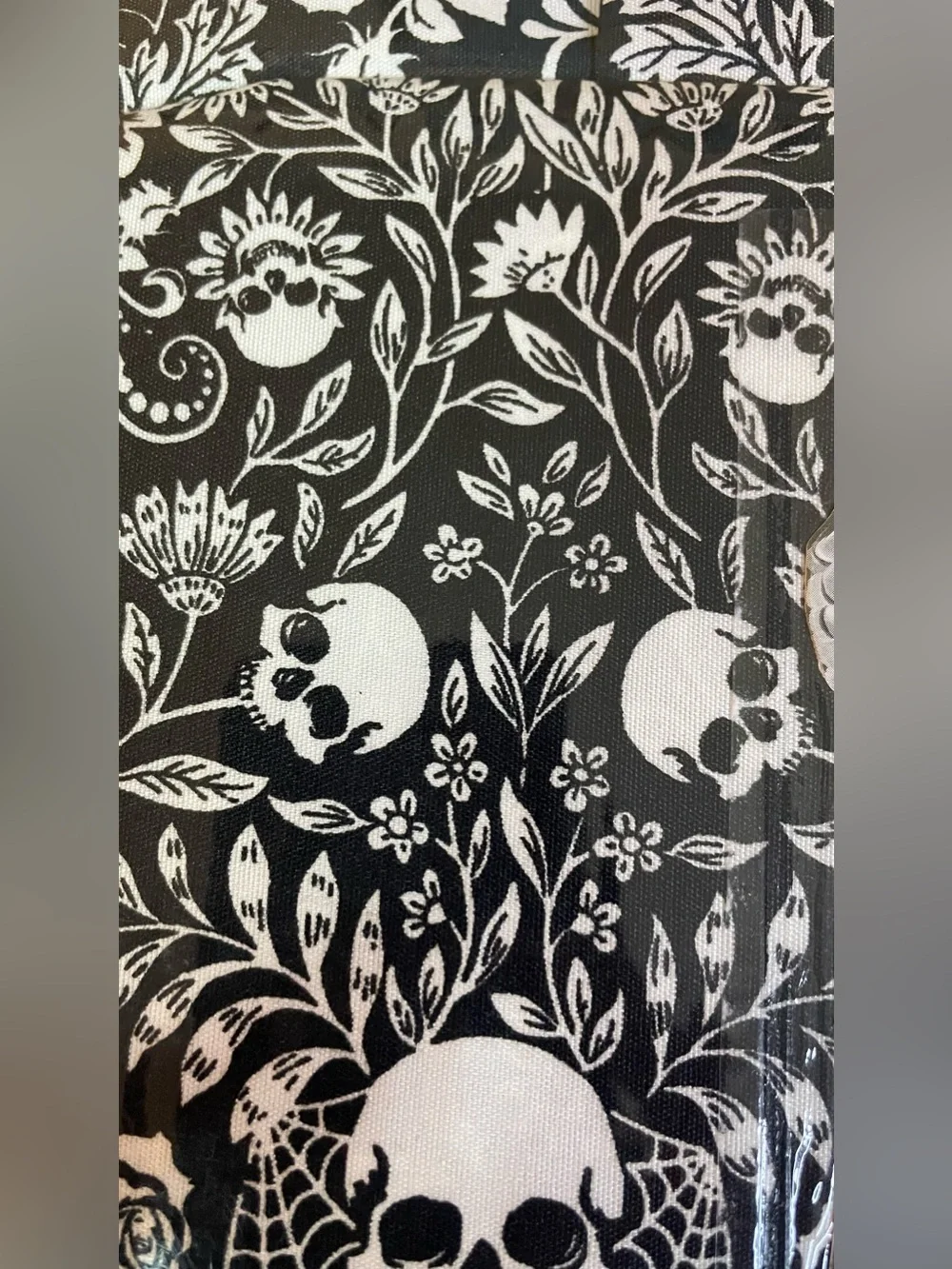 Halloween 6pc DP Queen Sheet Set Black White Damask Skulls Roses Webs Gothic NIP